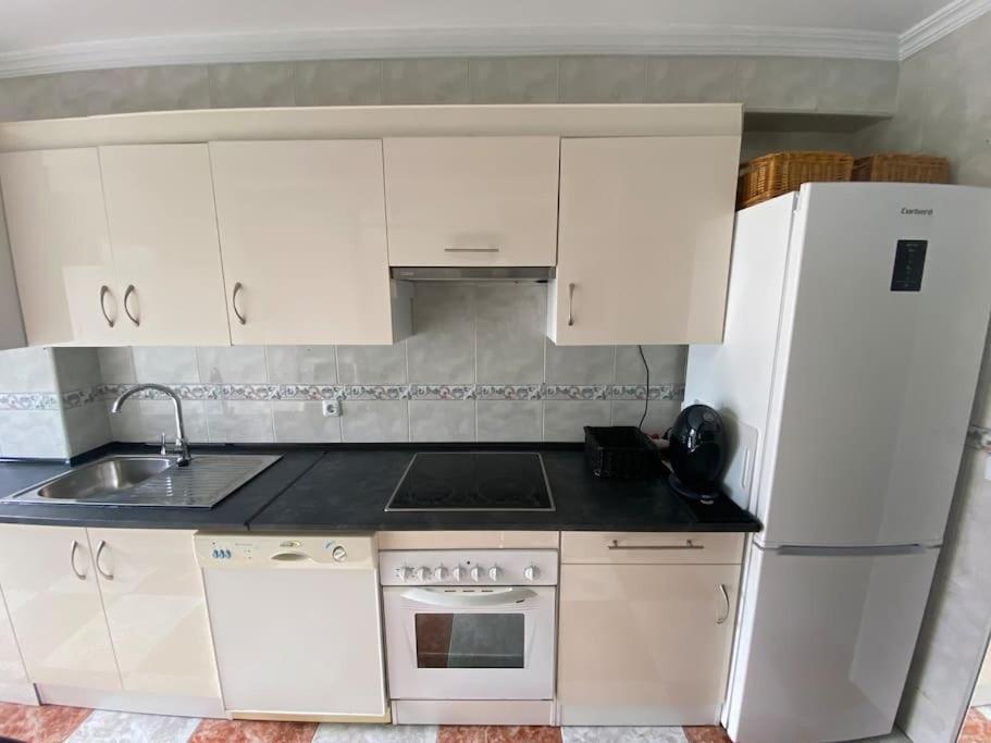 Apartamento Silda Torre Del Mar Bagian luar foto