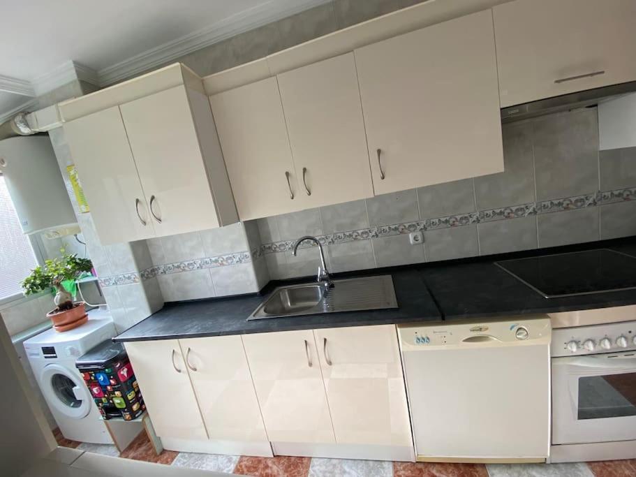 Apartamento Silda Torre Del Mar Bagian luar foto