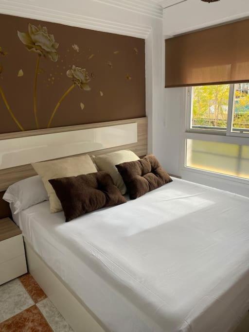 Apartamento Silda Torre Del Mar Bagian luar foto