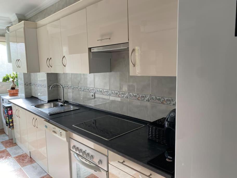 Apartamento Silda Torre Del Mar Bagian luar foto